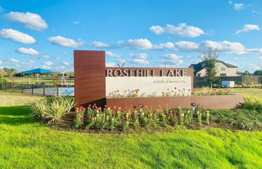 Rosehill Lake building at 26700 Grandiflora Dr., Magnolia, TX 77355