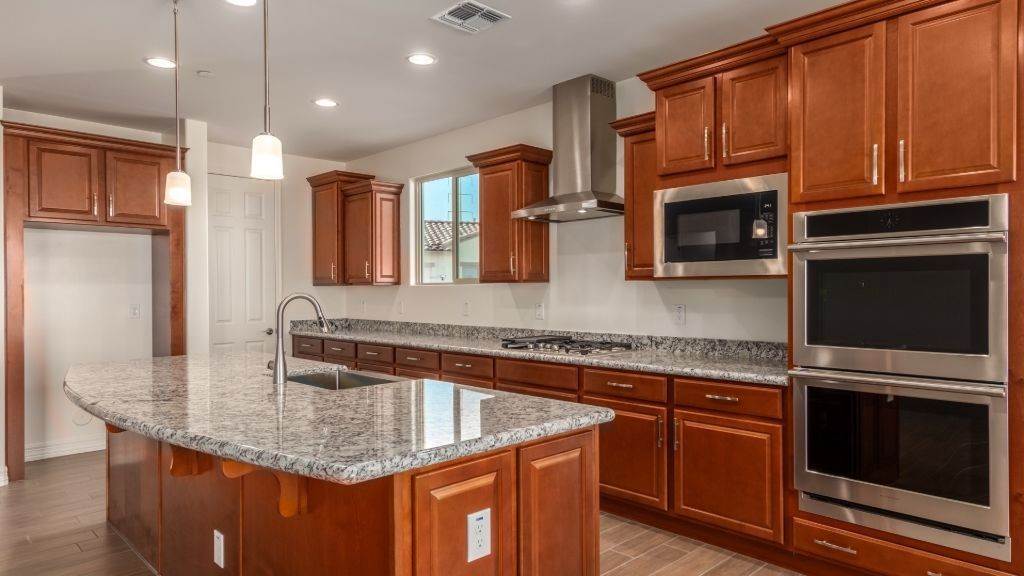8. Single Family for Sale at La Mira Expedition Collection 5730 S. Bailey, Mesa, AZ 85212