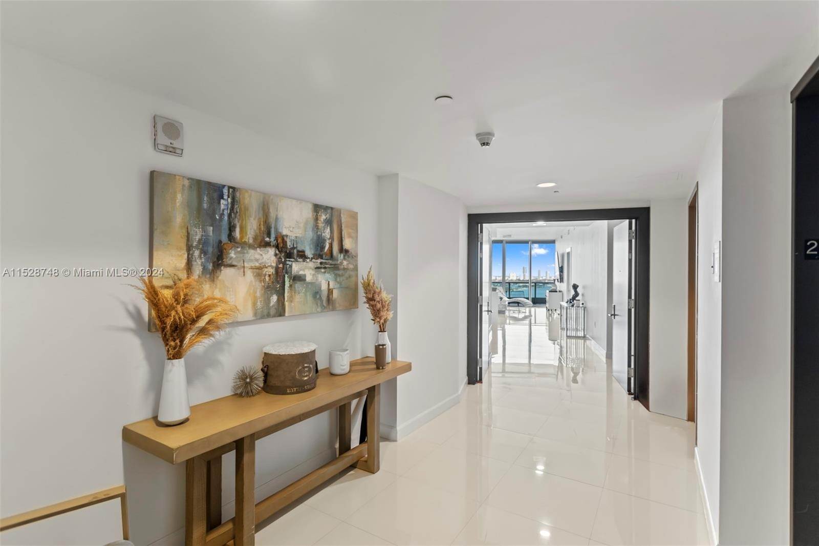 Condominiums for Sale at Miami, FL 33132