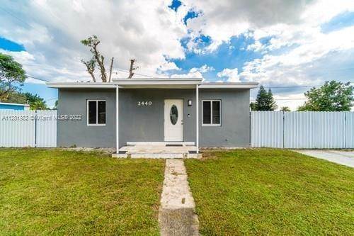 Single Family for Sale at Opa Locka, FL 33054