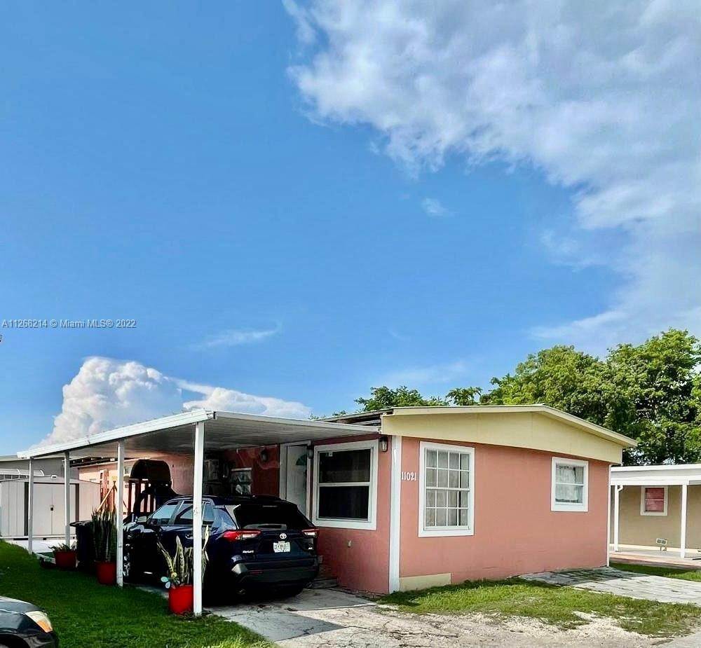 Mobile Home for Sale at Sweetwater, FL 33172