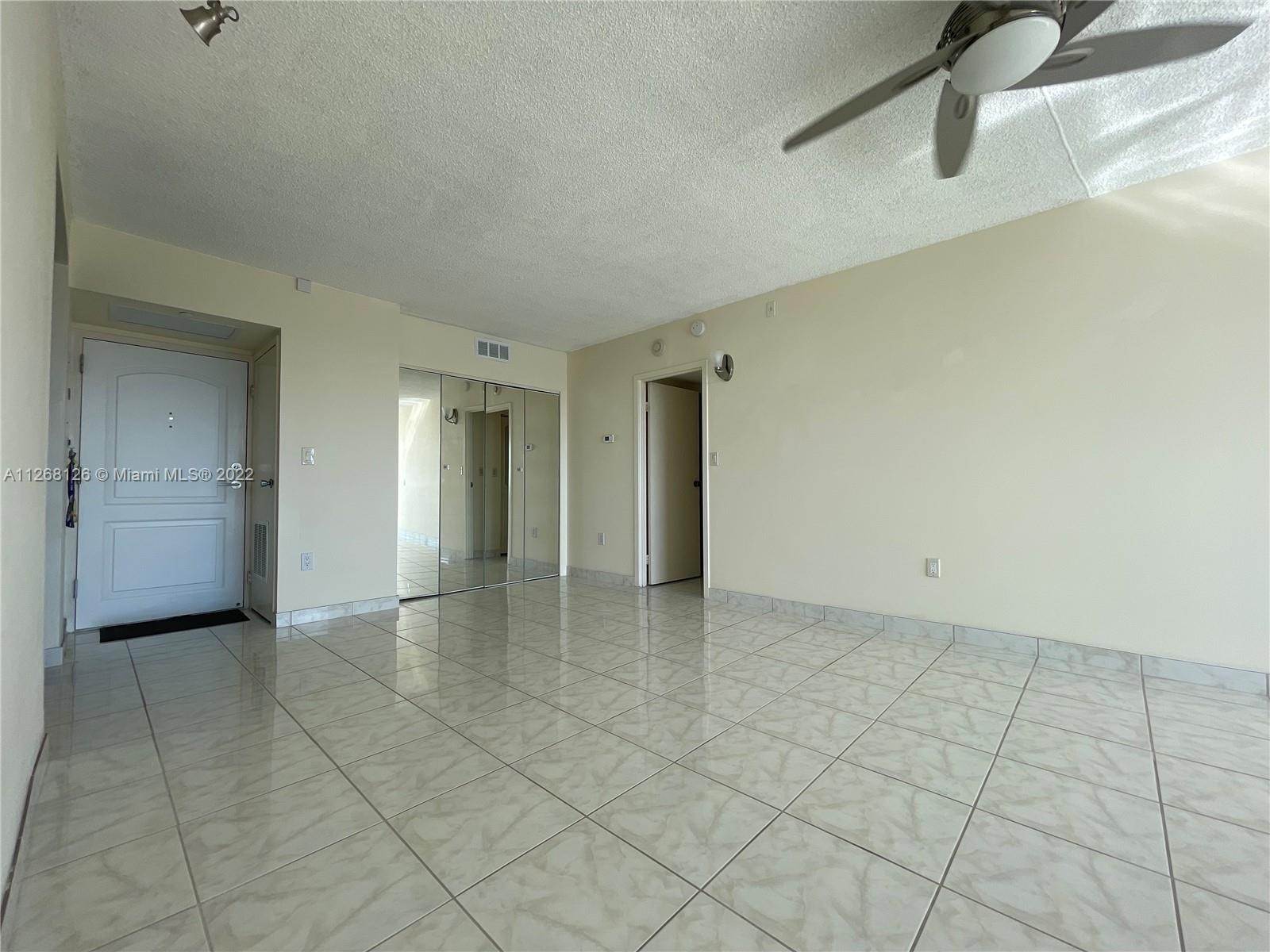 5. Condominium for Sale at Aventura, FL 33180