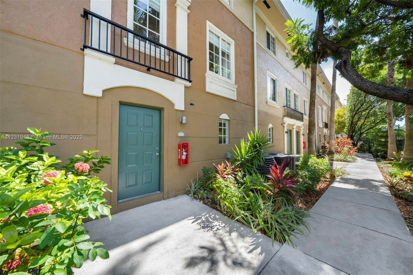 2. Townhouse for Sale at Aventura, FL 33180