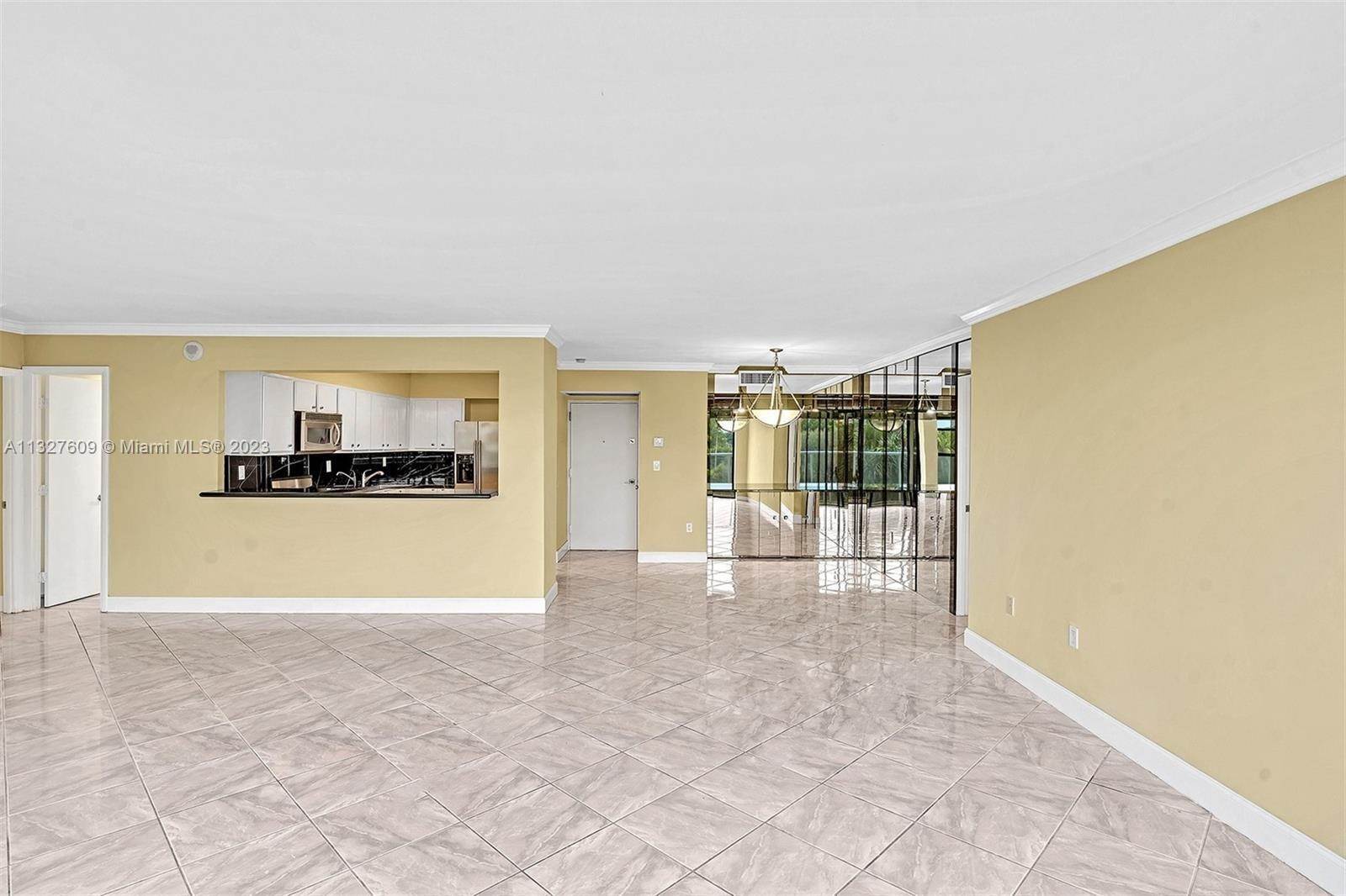 35. Condominium for Sale at Aventura, FL 33180