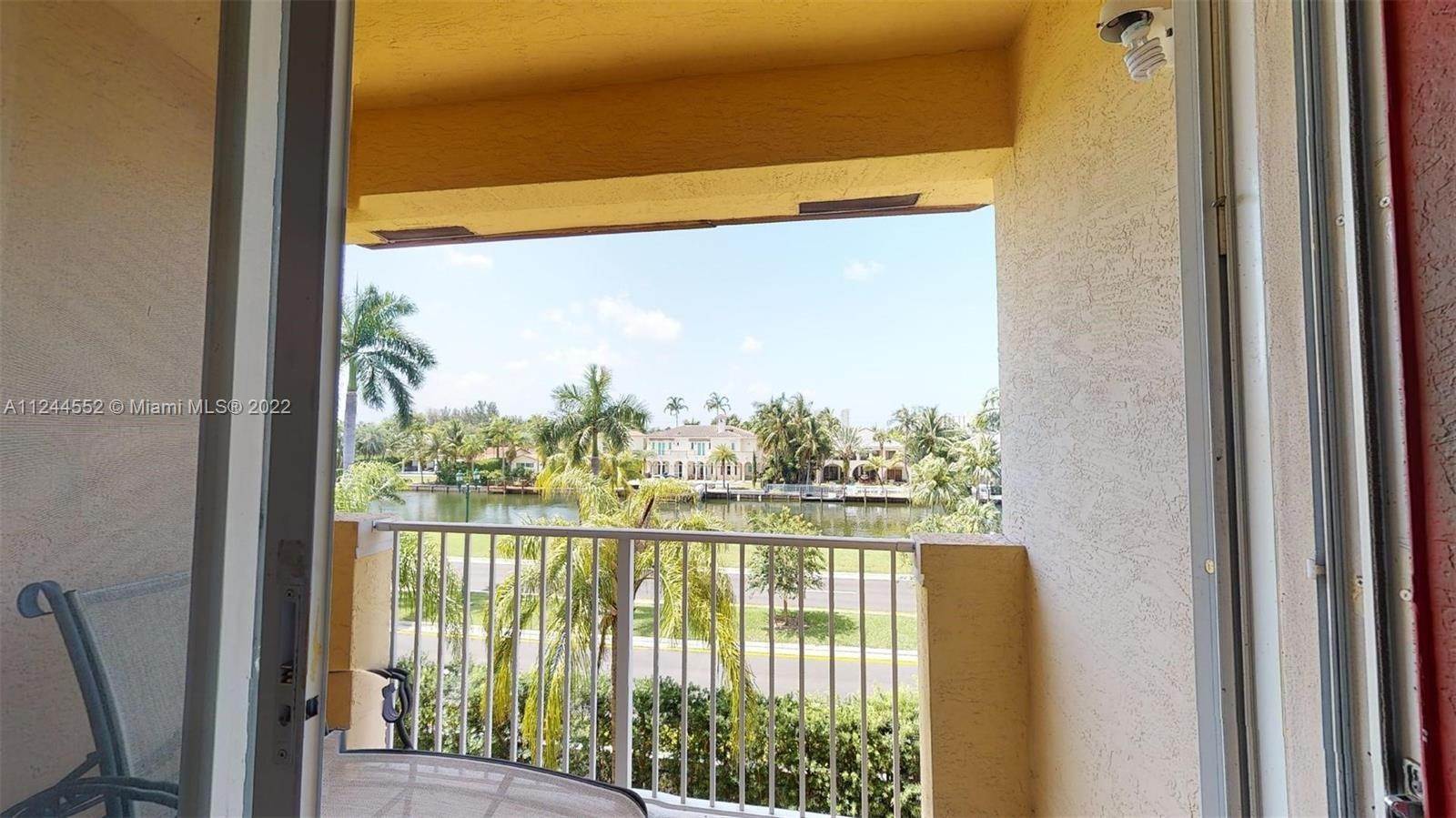 12. Townhouse for Sale at Aventura, FL 33180