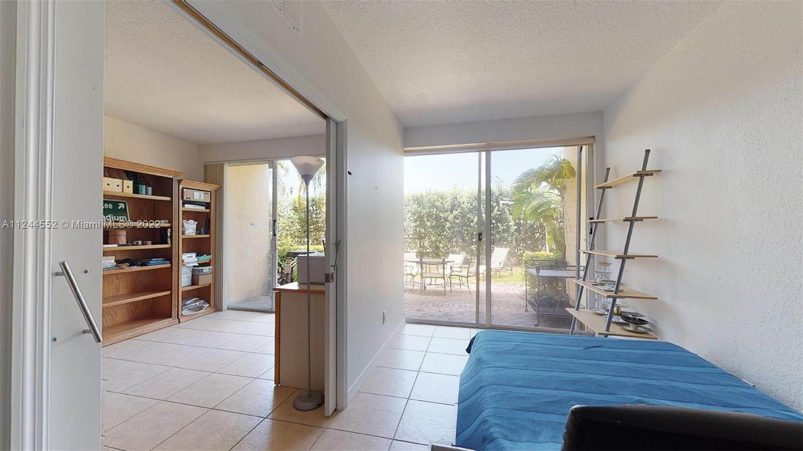 21. Townhouse for Sale at Aventura, FL 33180