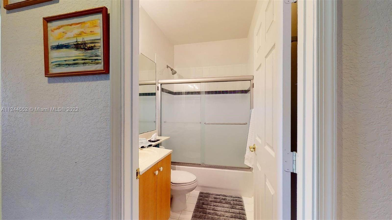 22. Townhouse for Sale at Aventura, FL 33180