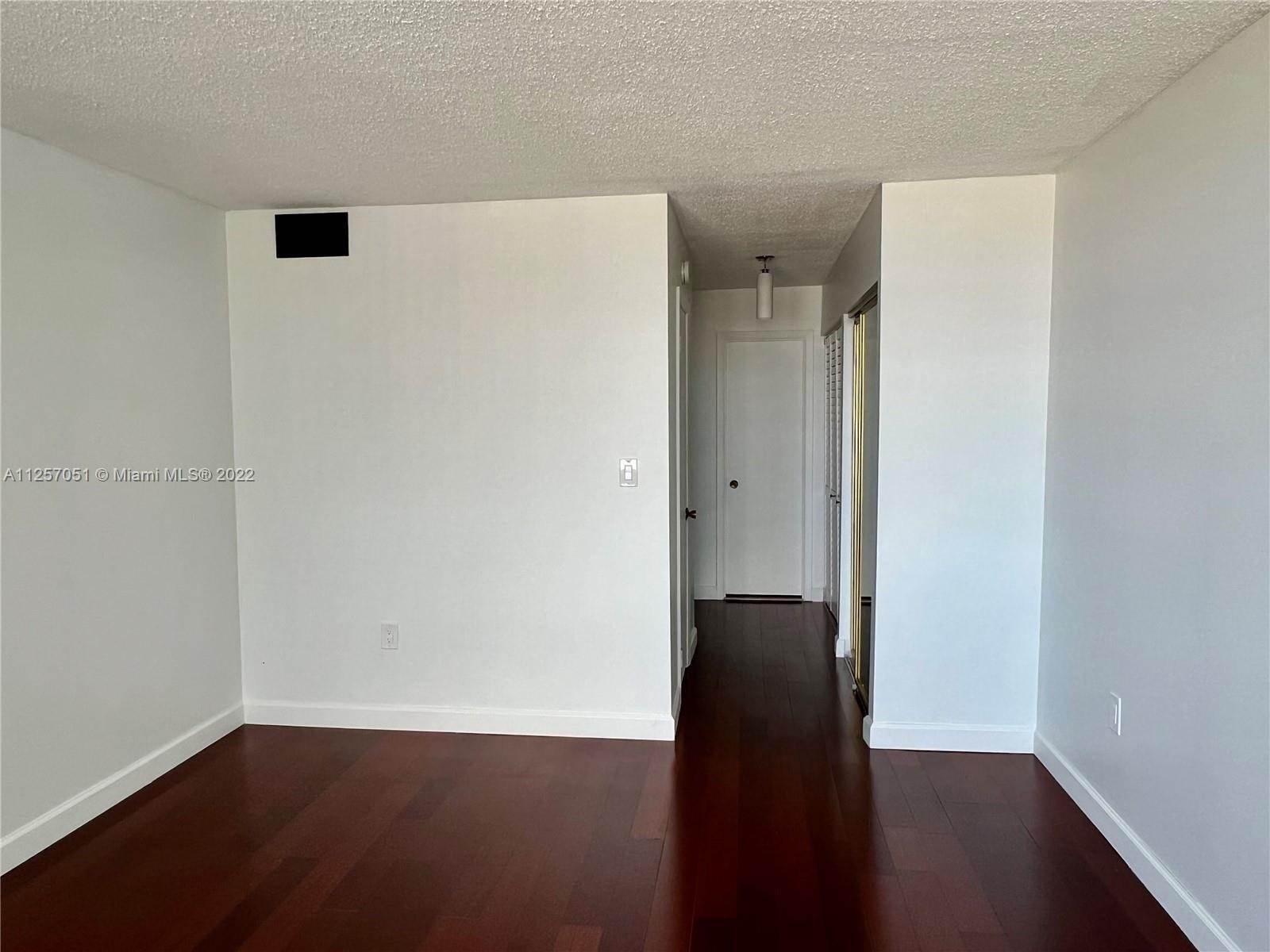 12. Condominium for Sale at Aventura, FL 33160