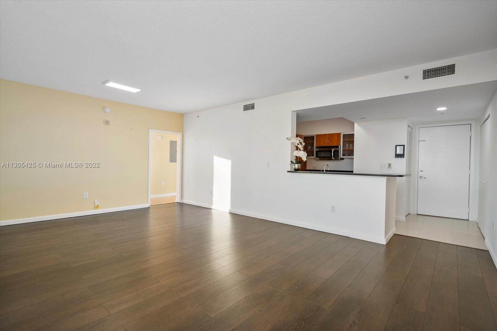 8. Condominium for Sale at Aventura, FL 33180