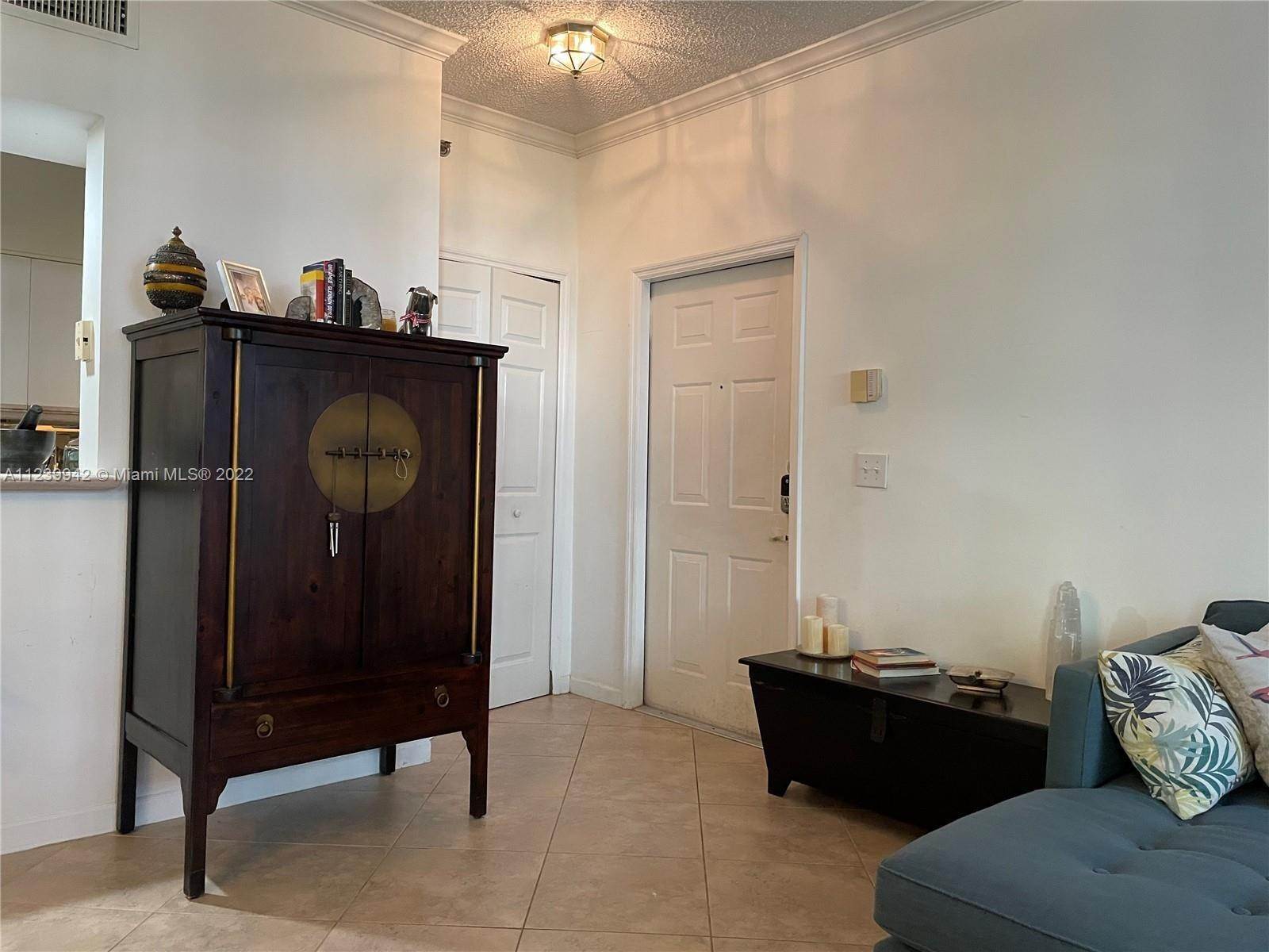 12. Townhouse for Sale at Aventura, FL 33160