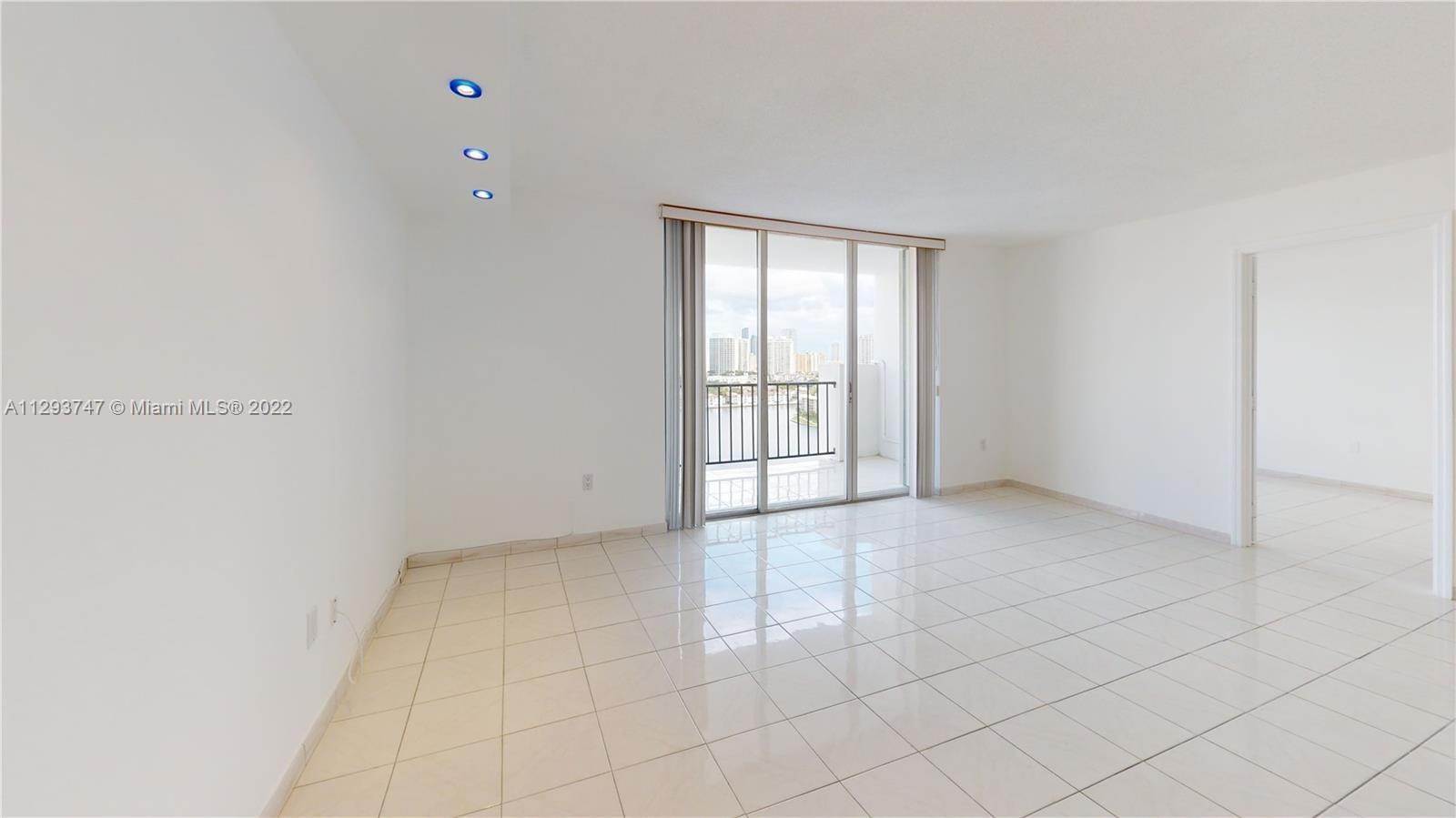 24. Condominium for Sale at Aventura, FL 33160