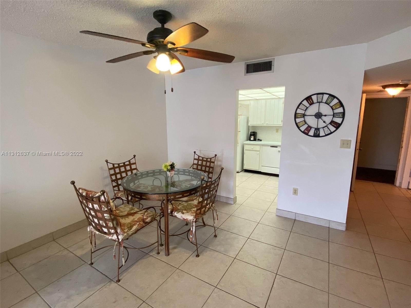 15. Condominium for Sale at Aventura, FL 33160