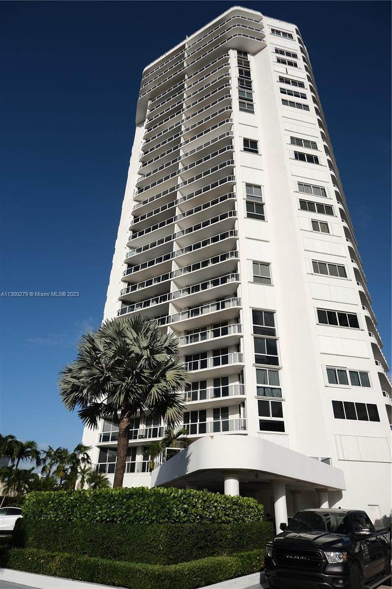 Condominium for Sale at Aventura, FL 33180