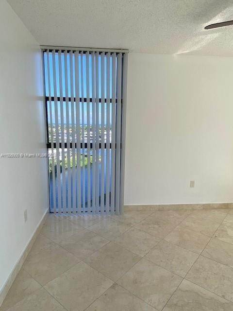 11. Condominium for Sale at Aventura, FL 33180