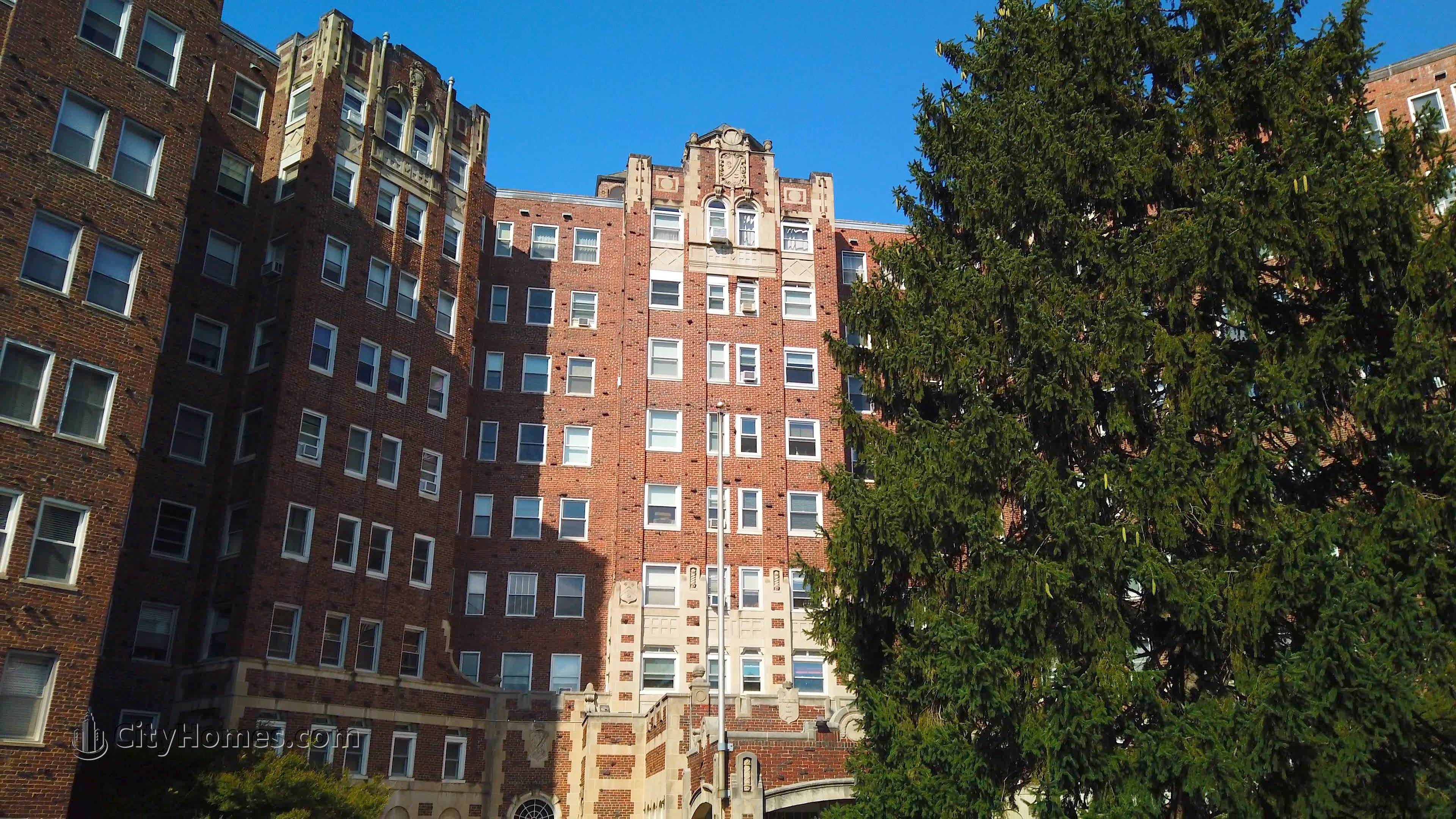 5. The Broadmoor building at 3601 Connecticut Ave NW, Cleveland Park, Washington, DC 20008
