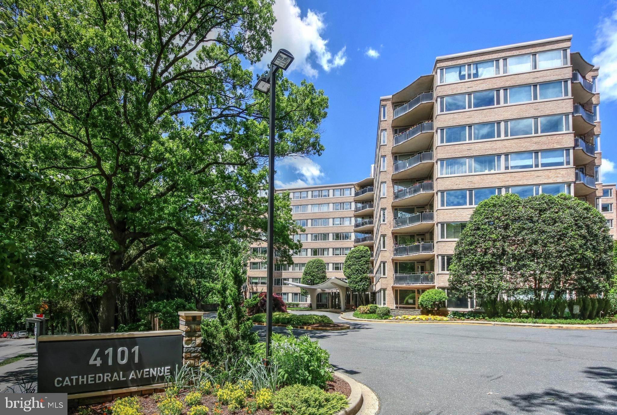 Cooperative for Sale at Observatory Circle, Washington, DC 20016