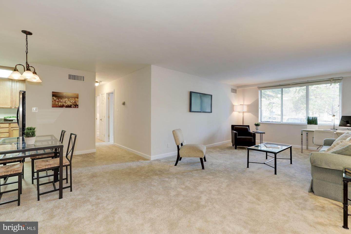 Apartment at 4977 Battery Ln Bethesda, MD 20814