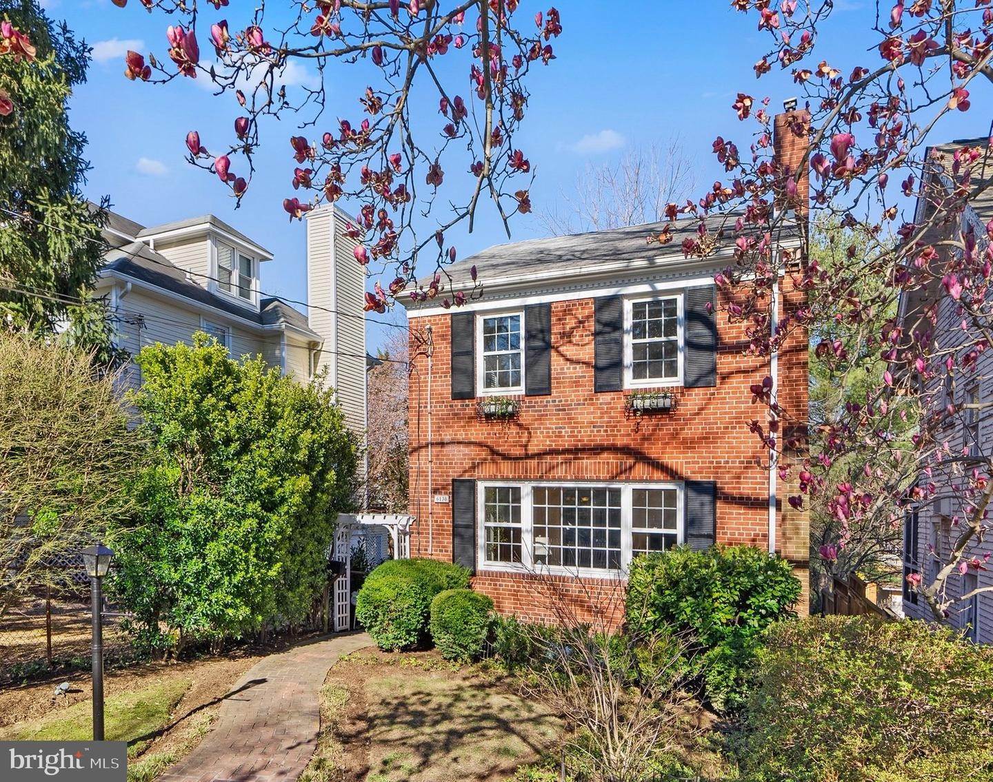 Single Family for Sale at Chevy Chase, Washington, DC 20015